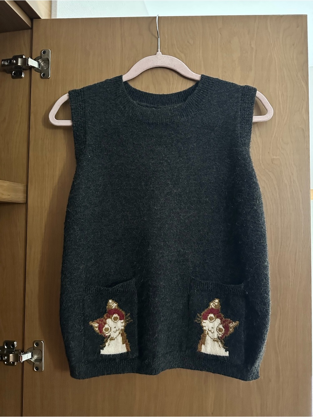 Cute Cat Pocket Pullover Sweater Vest M Dark Grey - Picture 8 of 9